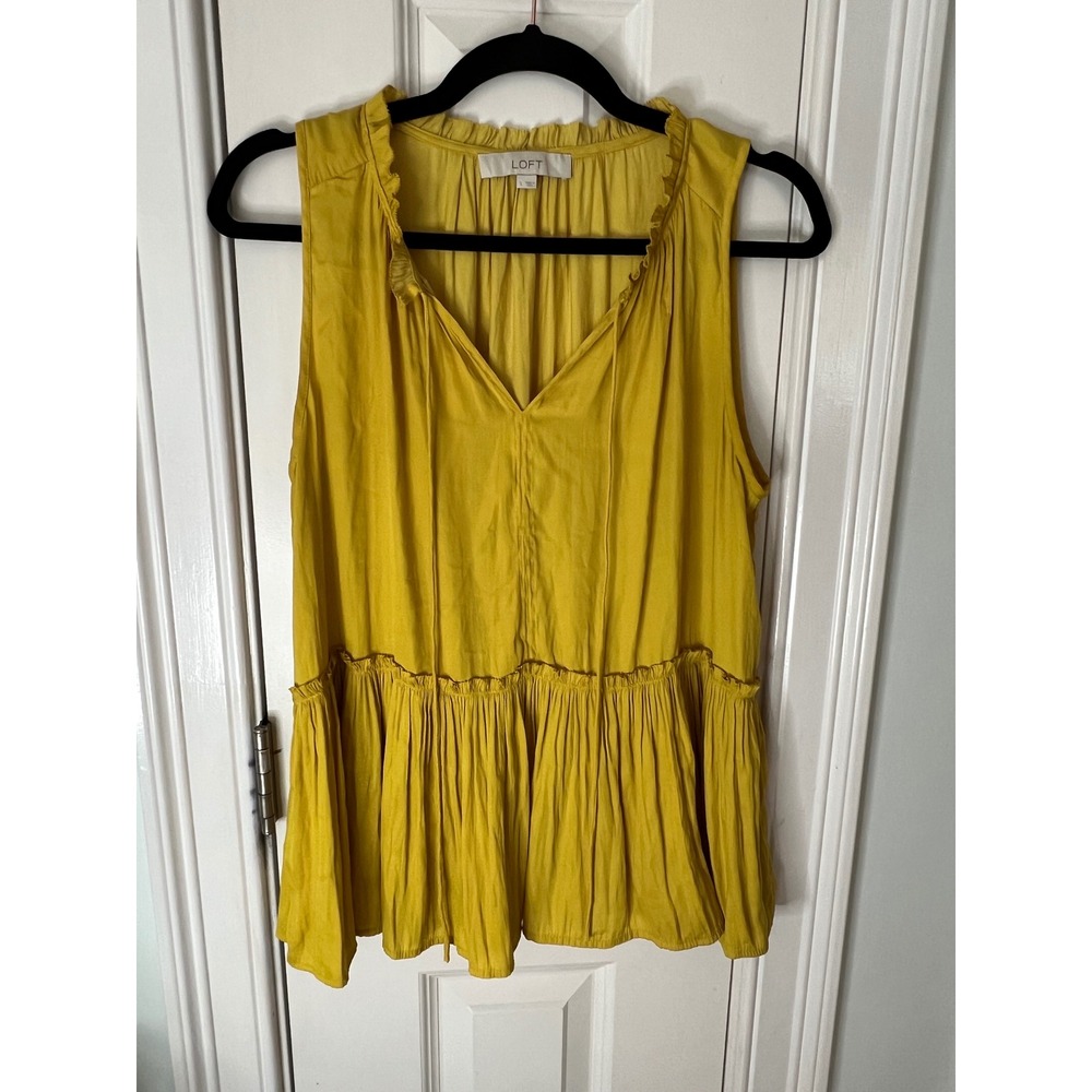 Ann Taylor LOFT Womens Mustard Yellow Ruffle V-Neck Peplum Sleeveless Blouse L